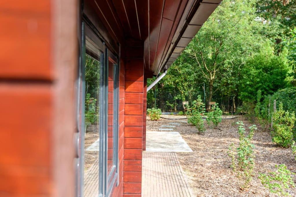 Spacious Wooden Cottage With Infra-Red Sauna At Veluwe พุทเทิน ภายนอก รูปภาพ