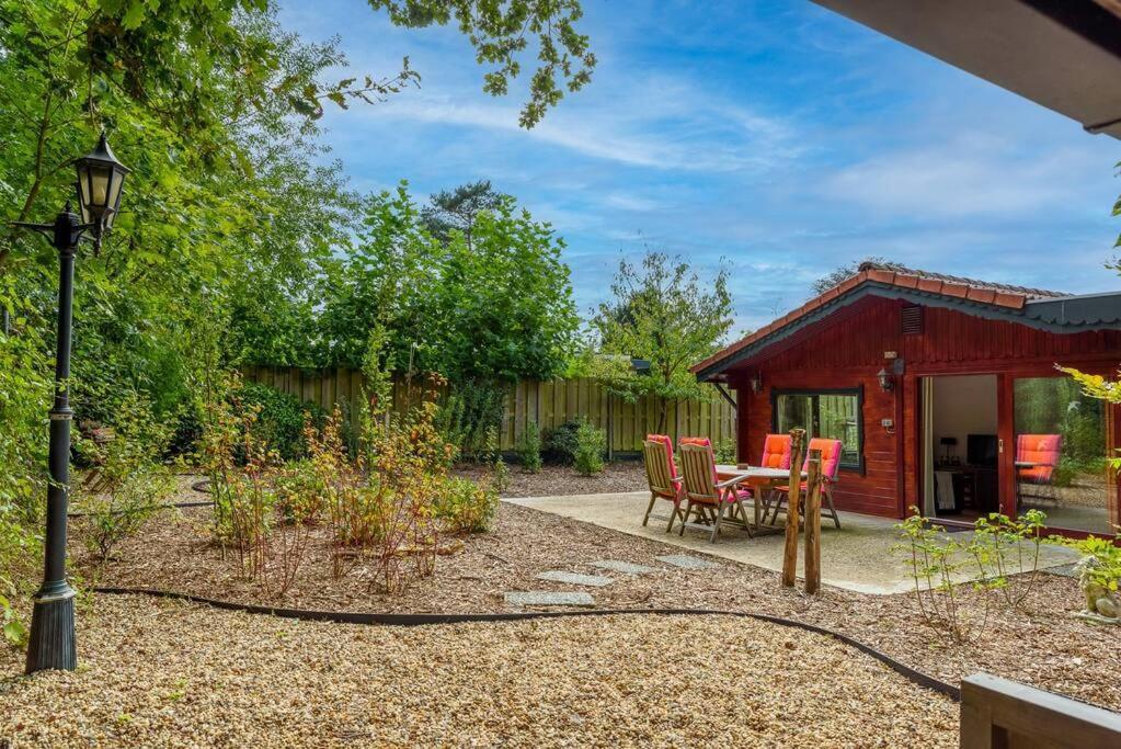 Spacious Wooden Cottage With Infra-Red Sauna At Veluwe พุทเทิน ภายนอก รูปภาพ