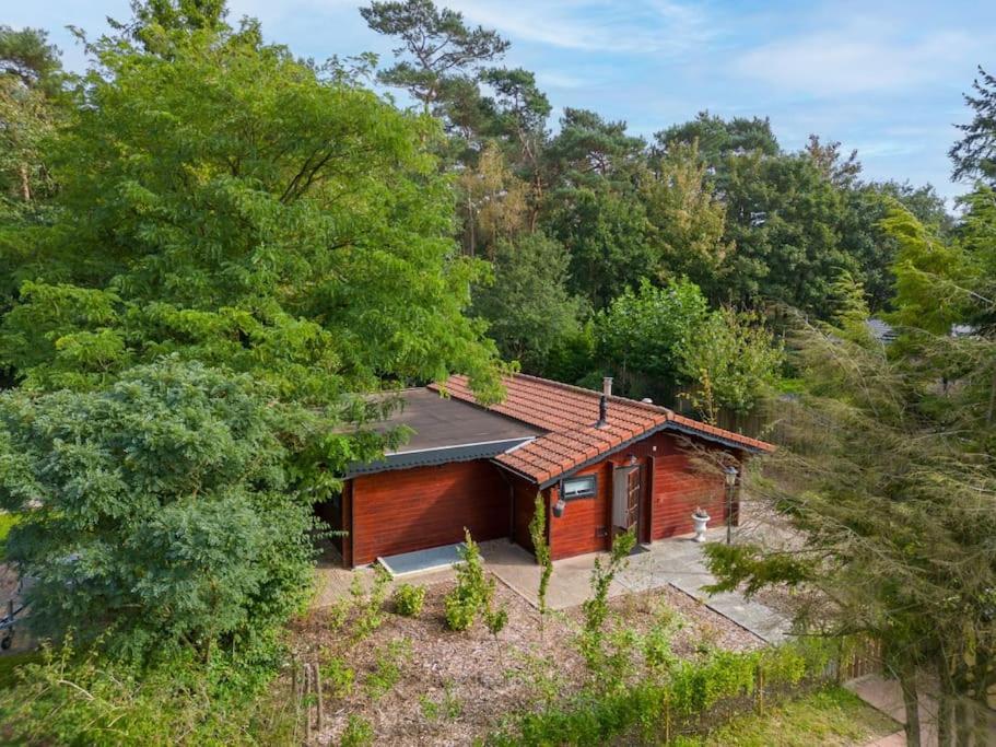 Spacious Wooden Cottage With Infra-Red Sauna At Veluwe พุทเทิน ภายนอก รูปภาพ