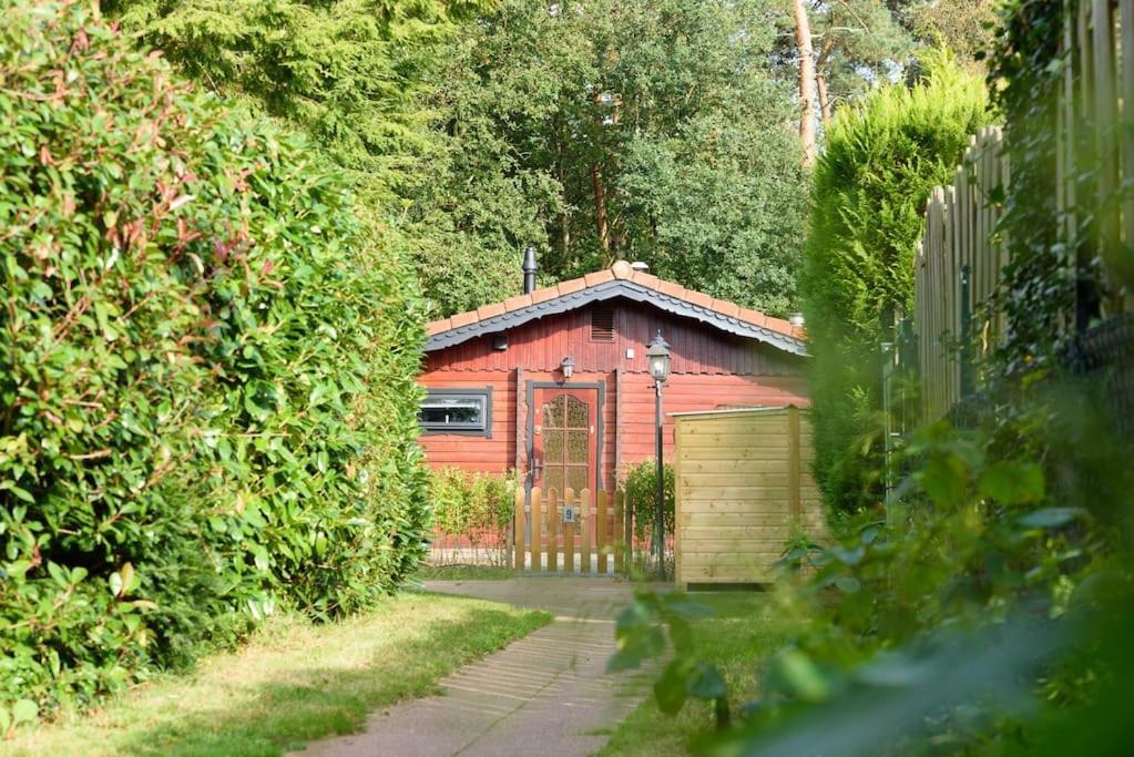 Spacious Wooden Cottage With Infra-Red Sauna At Veluwe พุทเทิน ภายนอก รูปภาพ